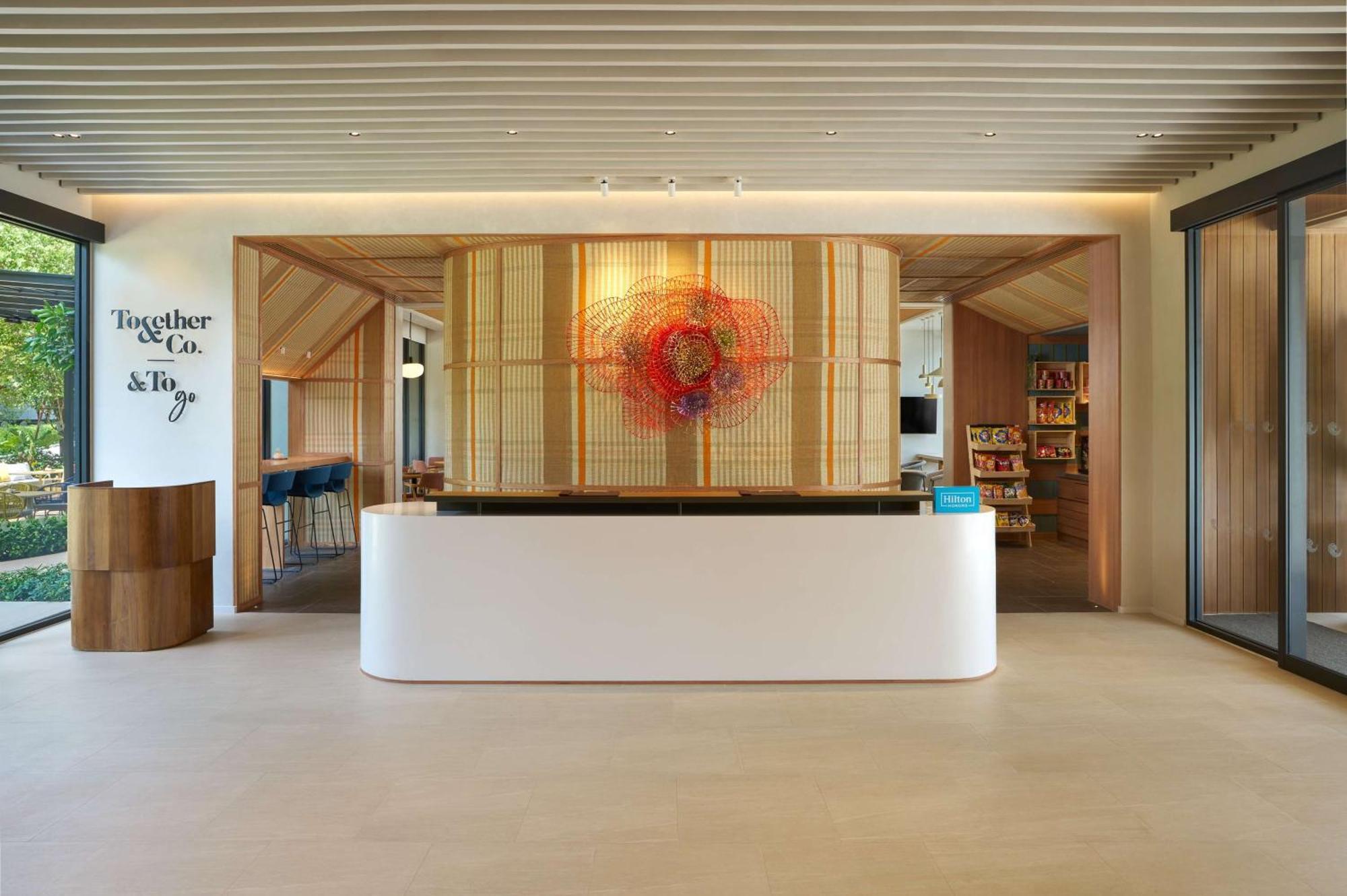 Hilton Garden Inn 罗勇 外观 照片