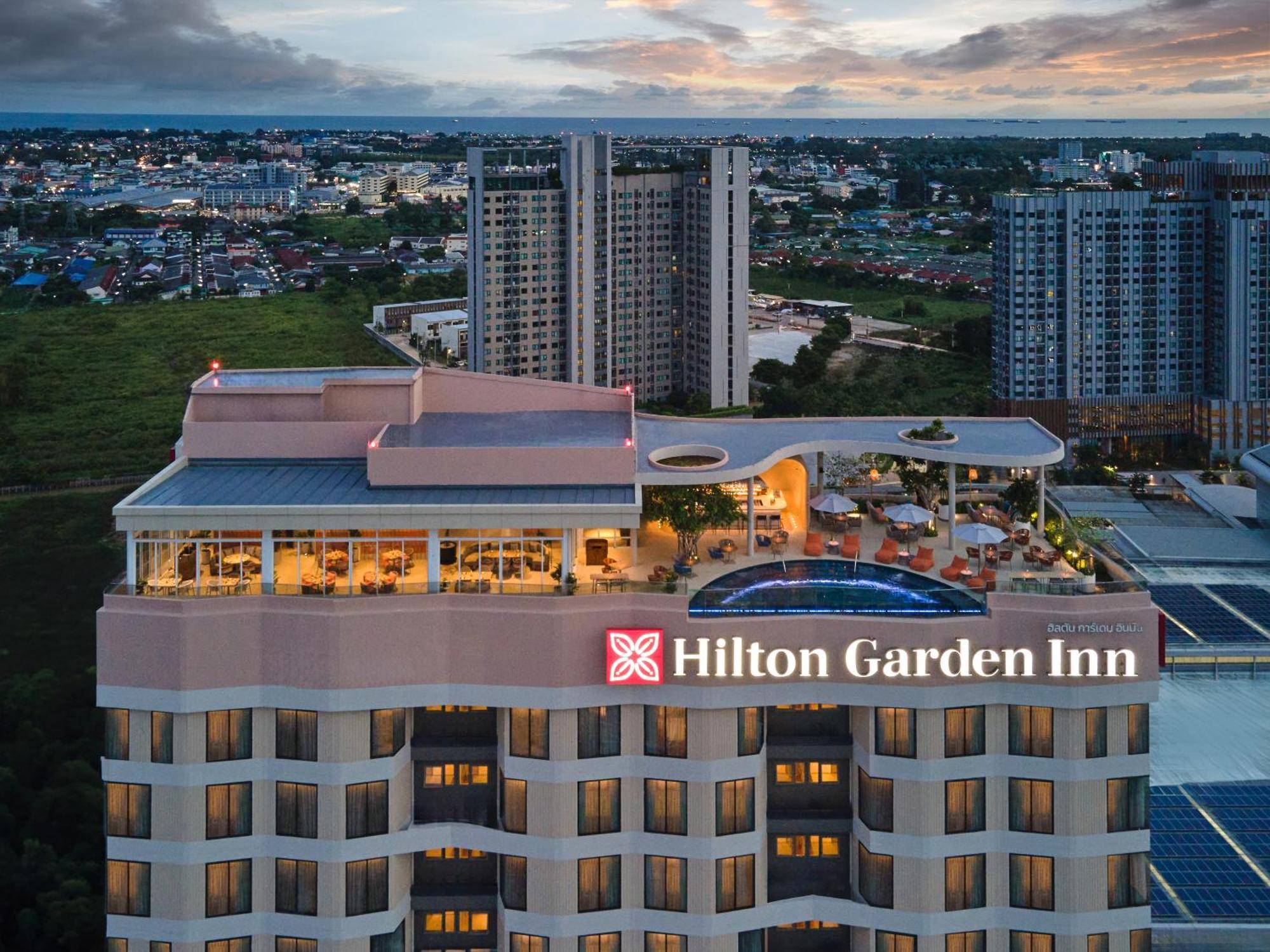 Hilton Garden Inn 罗勇 外观 照片